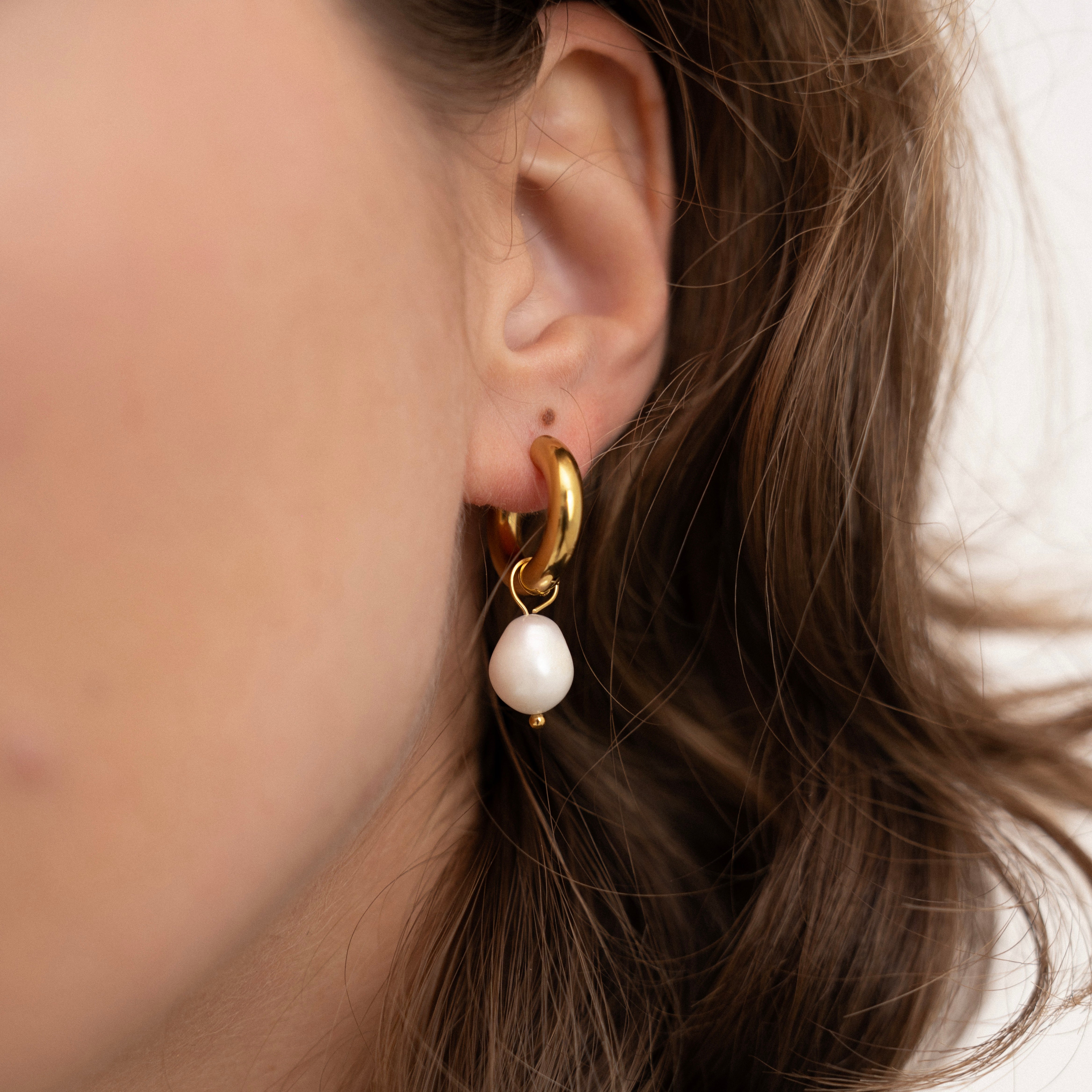 Serenity Pearl Hoop Earring-Dazzledvenus