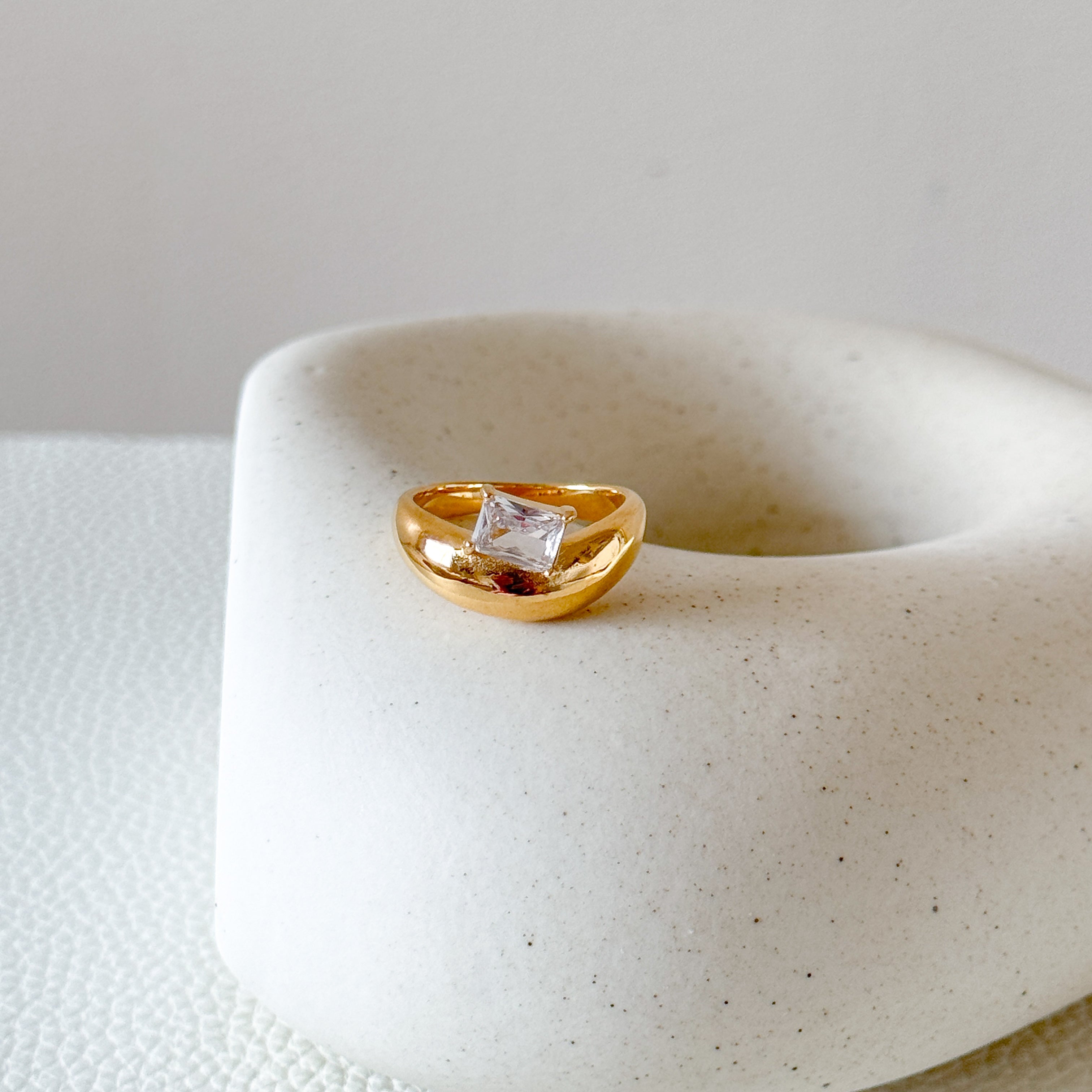 Dome Gemstone Ring-Dazzledvenus