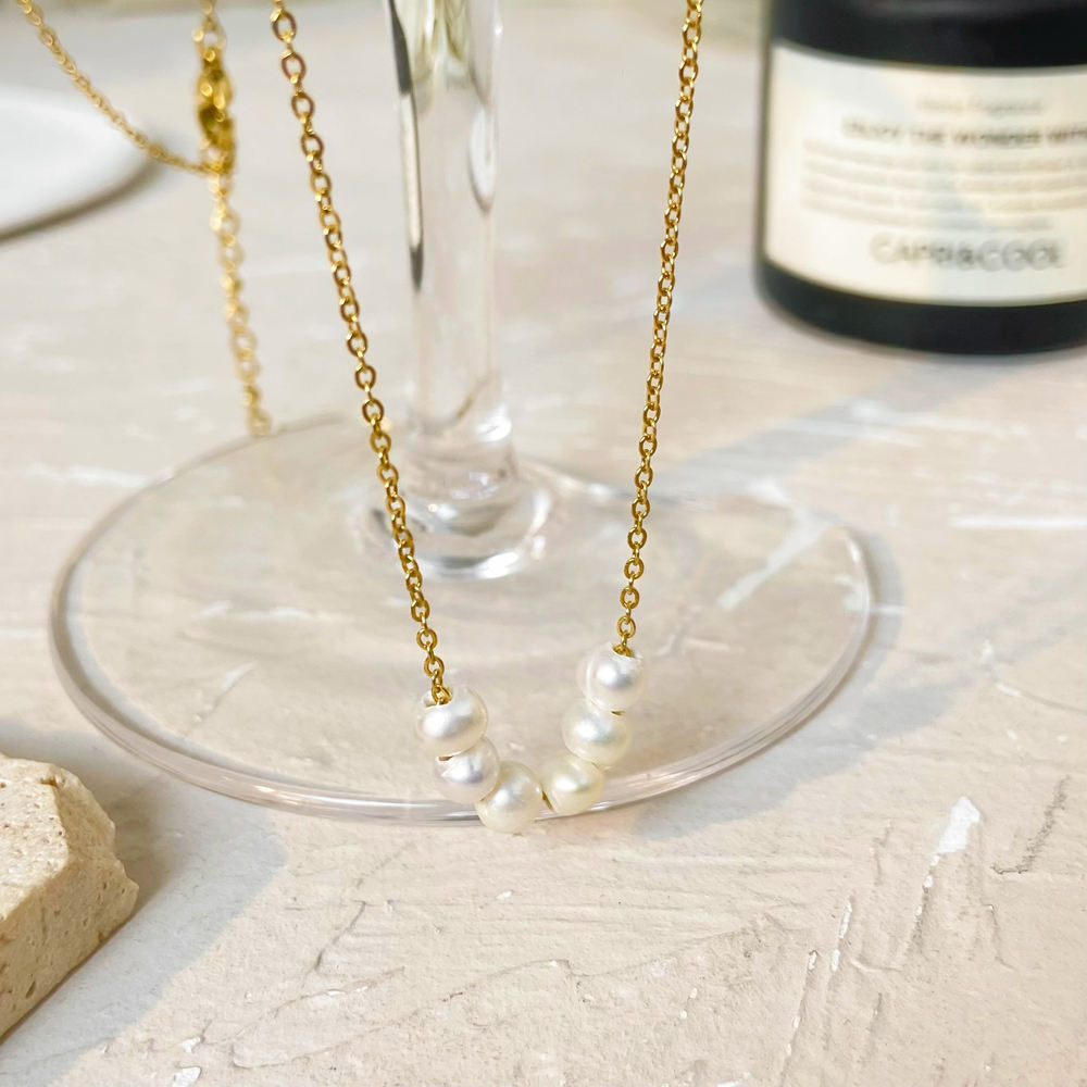 Baroque Fresh Water Pearls Dainty Necklace--Dazzledvenus