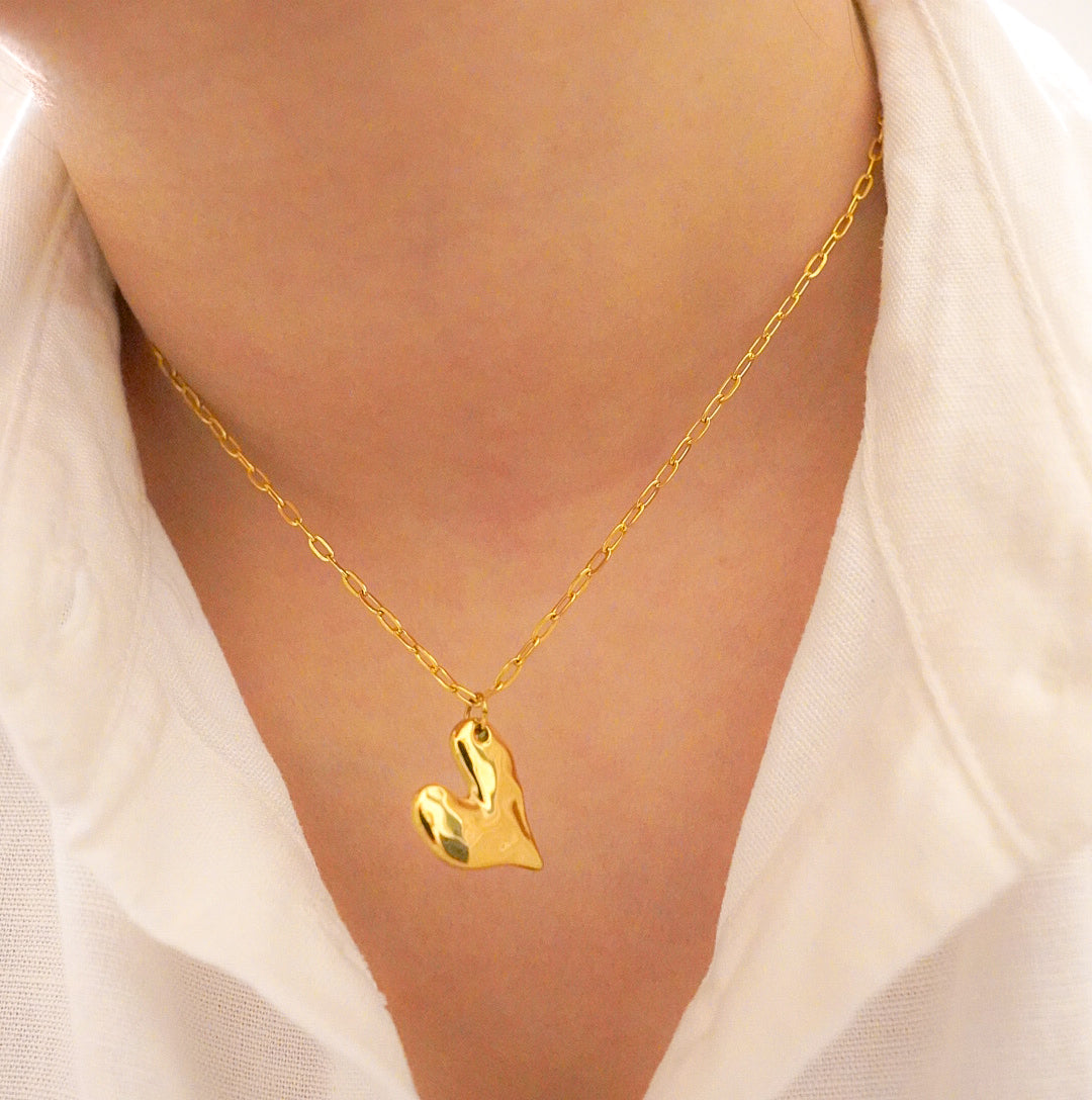 Heart Of Venus Hammered Necklace-Shop our collection of classic and elegant pearl pendant necklaces online. Elevate your style with timeless sophistication. Purchase yours now!🎯-Dazzledvenus