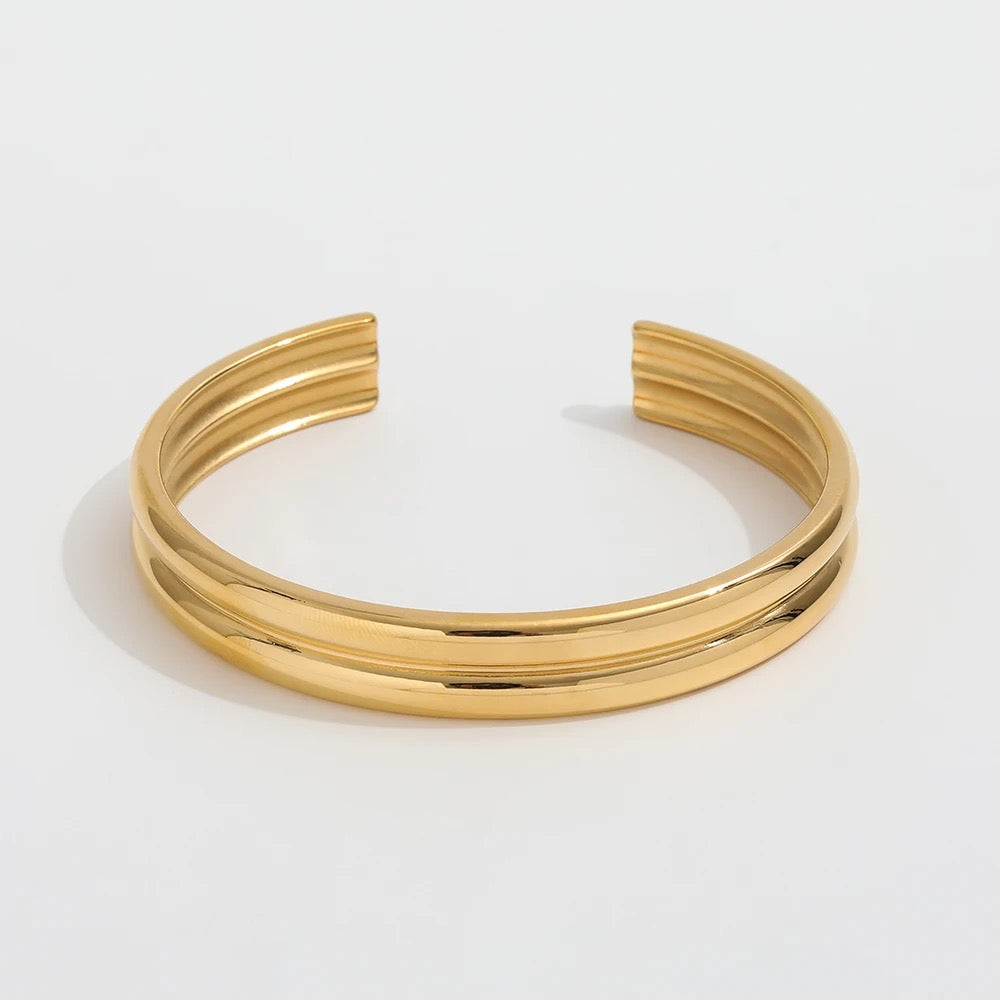 Fluid Grace Cuff Bangle-Dazzledvenus