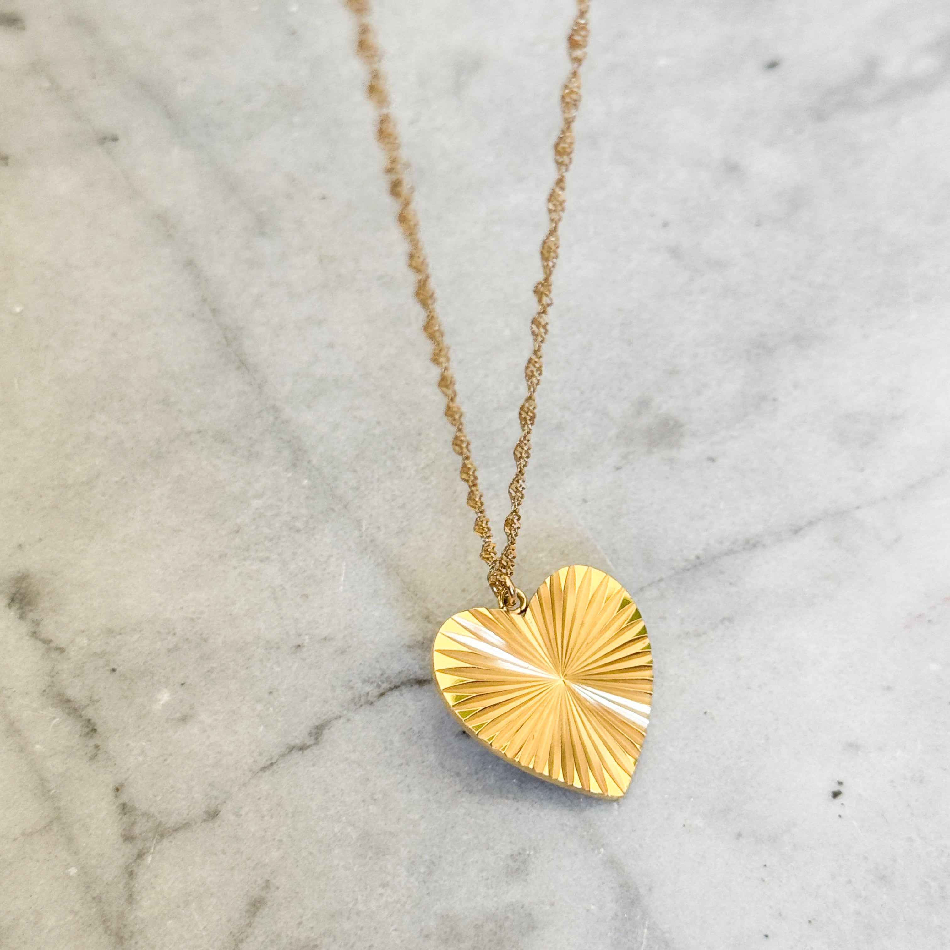 Radiant Heart Necklace-Dazzledvenus