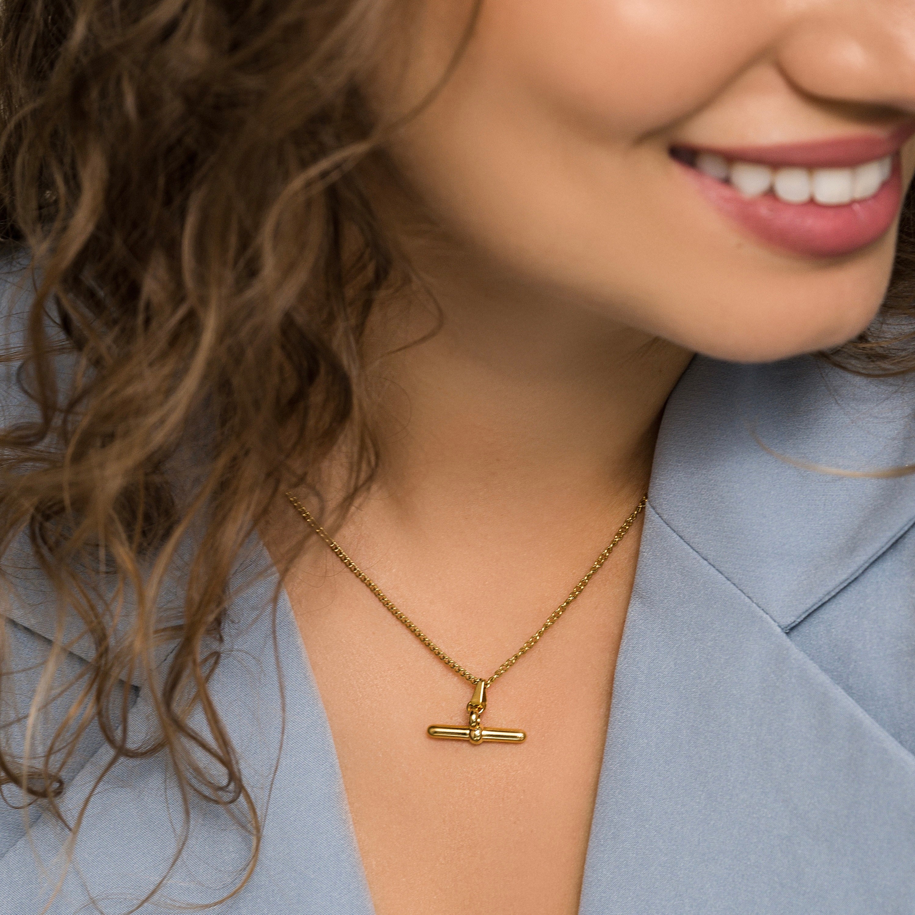 Balance Beam T-Bar Necklace-Explore our elegant Balance Beam T-Bar Chain Necklace collection. Enhance your style with our sophisticated designs. Order now for timeless elegance! 🏆-Dazzledvenus