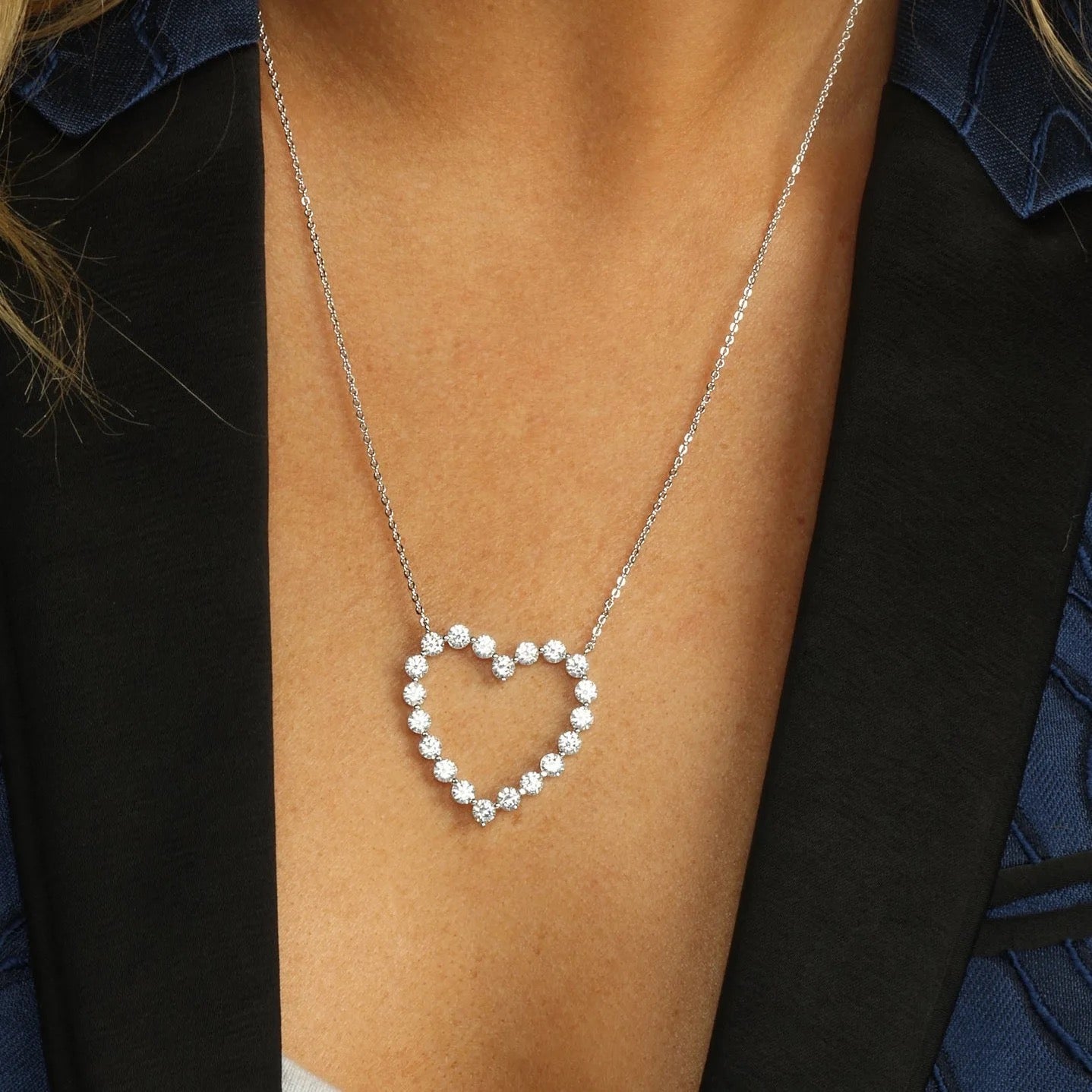 Heart Of Light Necklace-Explore our elegant Balance Beam T-Bar Chain Necklace collection. Enhance your style with our sophisticated designs. Order now for timeless elegance! 🏆-Dazzledvenus