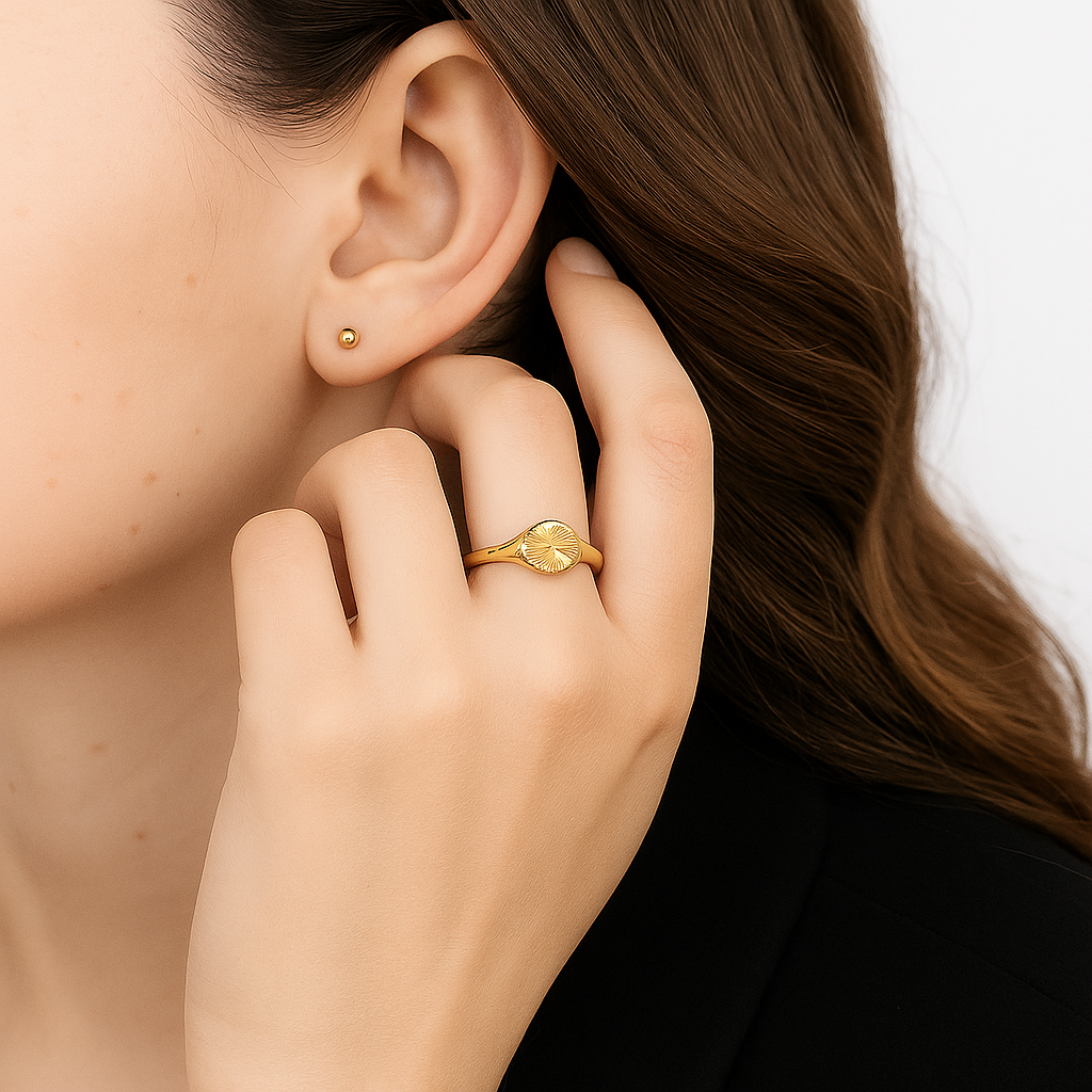Solar Signet Ring-Dazzledvenus