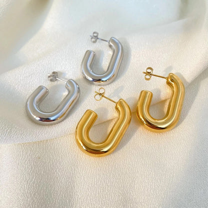 Geometric U Link Earring-Shop our collection of romantic and stylish heart hoop earrings online. Find the perfect accessory to express your love and elevate your style. Purchase now!💟-Dazzledvenus