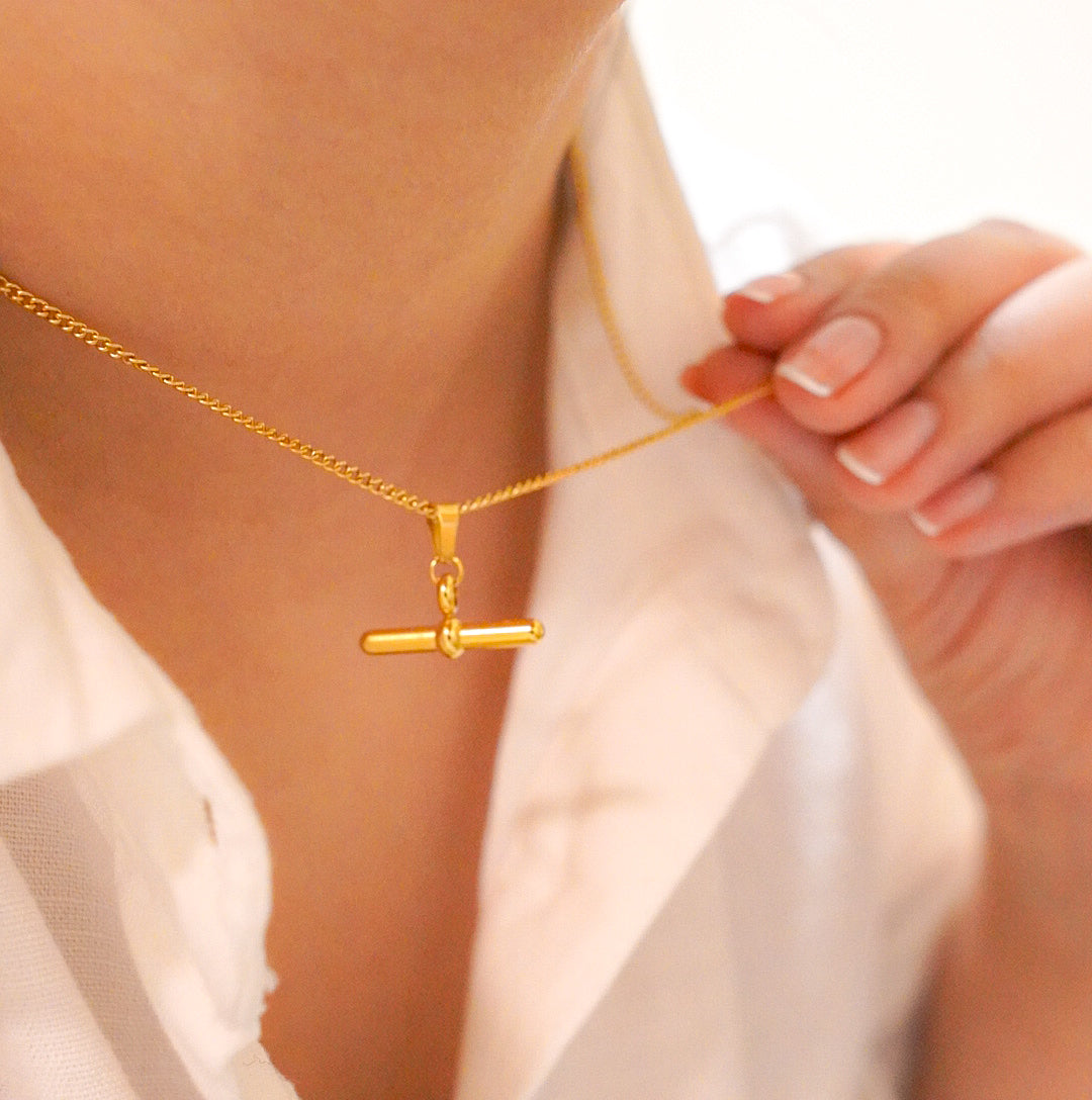 Balance Beam T-Bar Necklace-Explore our elegant Balance Beam T-Bar Chain Necklace collection. Enhance your style with our sophisticated designs. Order now for timeless elegance! 🏆-Dazzledvenus