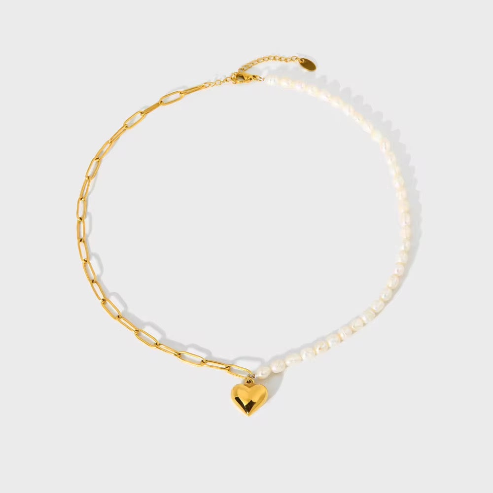 Emilia Heart Necklace-Dazzledvenus