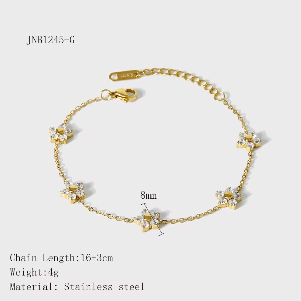 Angelic Clover Bracelet-Dazzledvenus