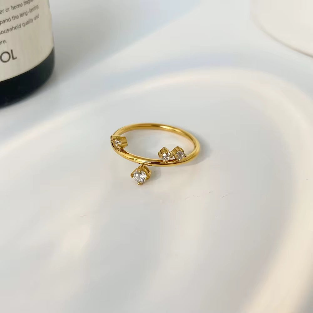 Luna Drip Ring