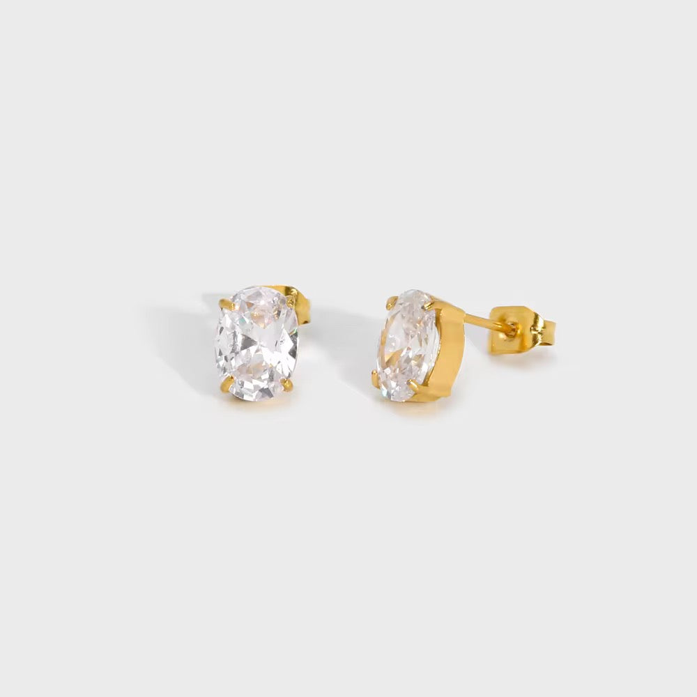 Oval Stud Earring-Dazzledvenus