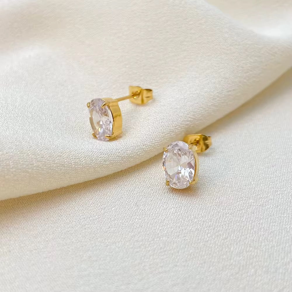 Oval Stud Earring-Dazzledvenus