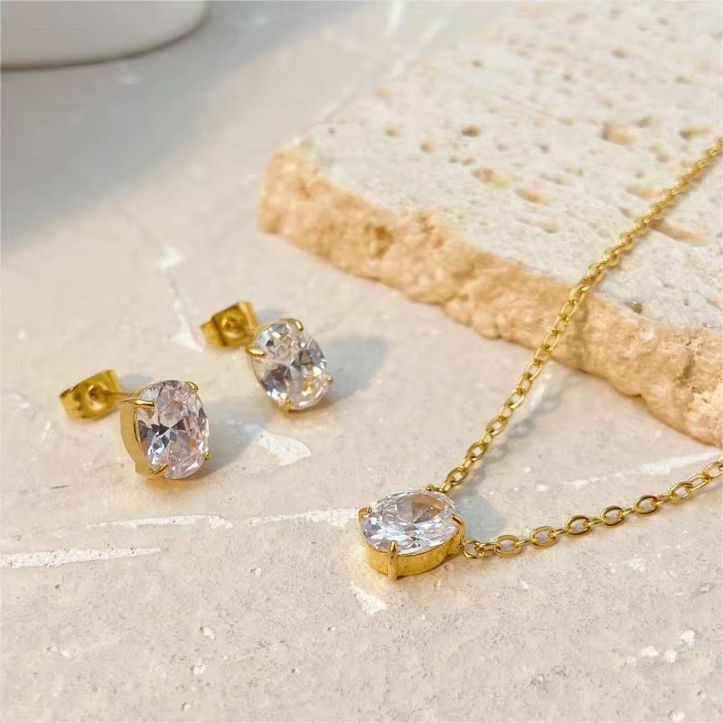 Oval Stud Earring-Dazzledvenus