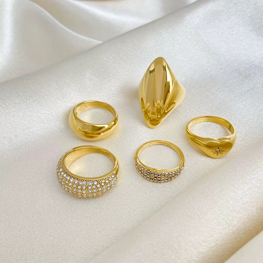 Signet Starburst Heart Ring-Dazzledvenus