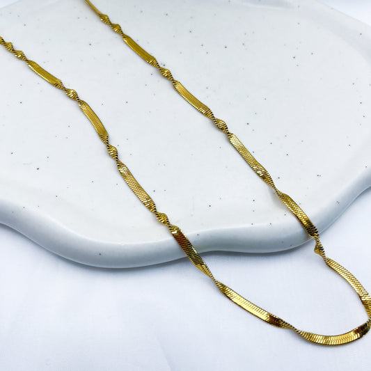 Twisted Pattern Blade Snake Chain Necklace-Dazzledvenus