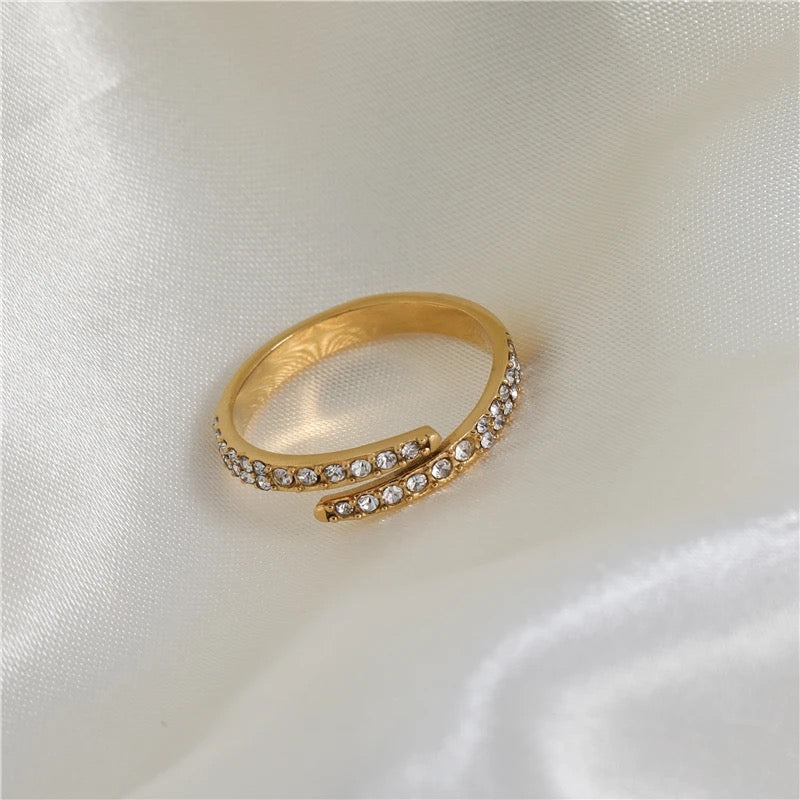 Cleo Diamanté Adjustable Ring--Dazzledvenus