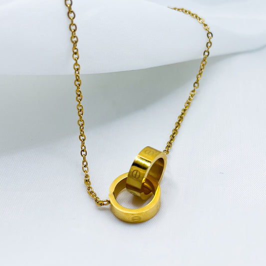 Interlocking Circle Necklace-Explore our Interlocking Circle Necklace, representing unity and connection. Elevate your style with this timeless piece. Order now and make a statement.-Dazzledvenus
