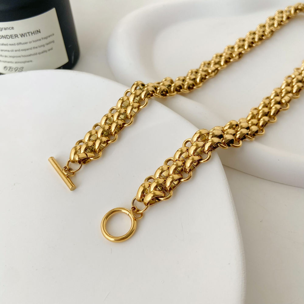 Luxe Links Chunky Toggle Retro Necklace--Dazzledvenus