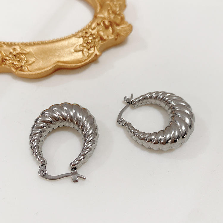 Twisted Twirl Croissant Medium Hoop Earring-Shop our range of durable and stylish stainless steel earrings online. Find timeless designs that elevate your look. Get your quality accessories today!🏆-Dazzledvenus