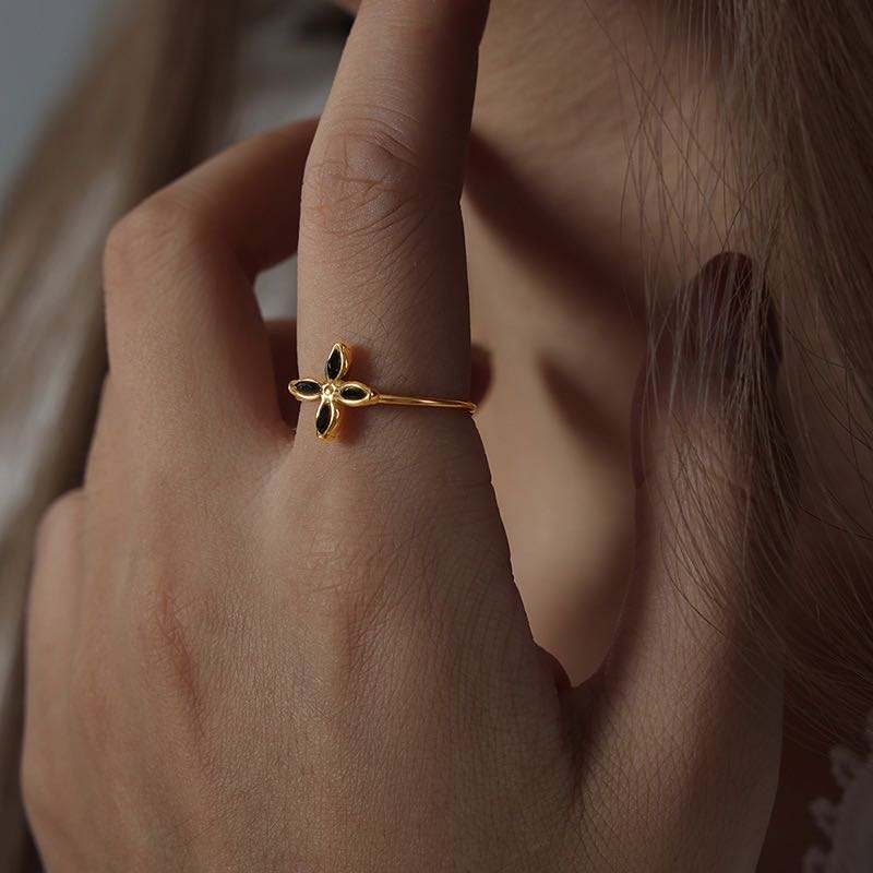 Zircon Four Leaf Flower Minimalist Adjustable Ring-Dazzledvenus