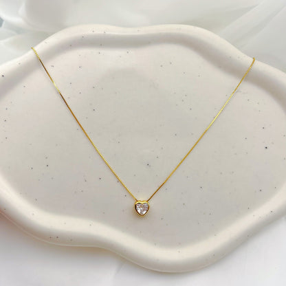 Dainty Crystal Heart Chain Necklace-Dazzledvenus