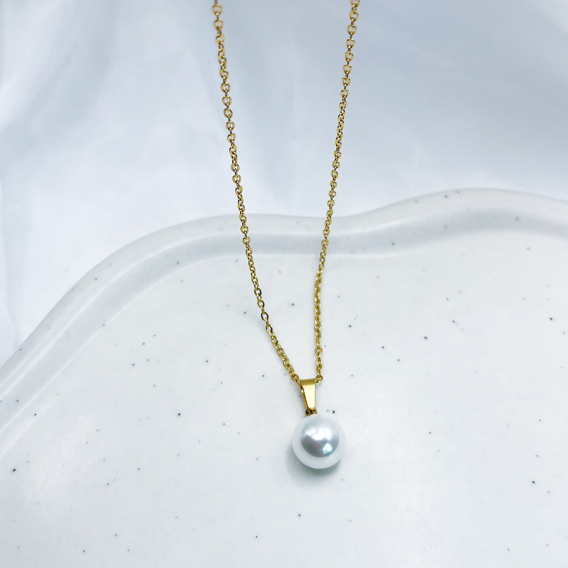 Grace Pearl Pendant Minimal Necklace--Dazzledvenus