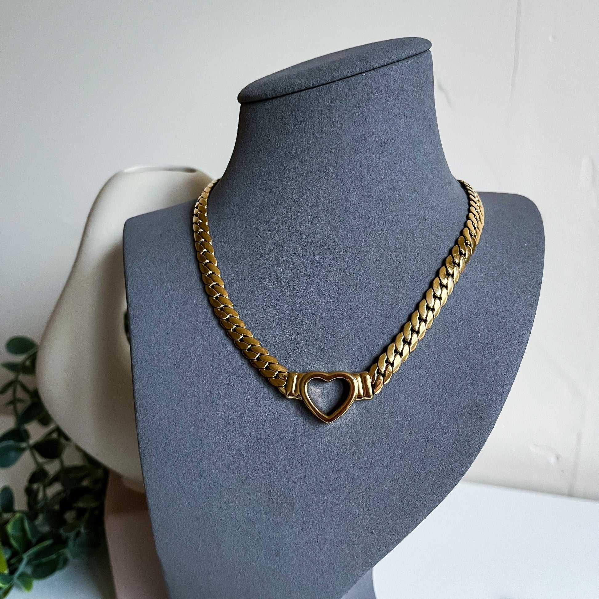 Hollow Heart Love Collar Necklace-Dazzledvenus