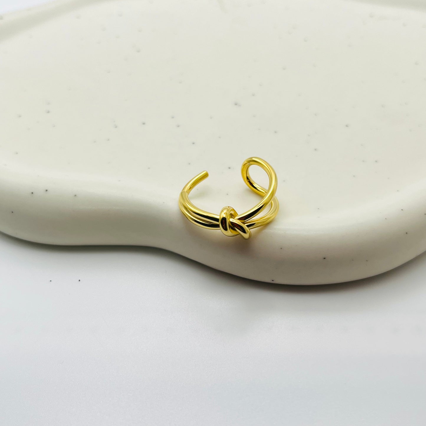 Minimal Bow Knot Open Ring-Dazzledvenus