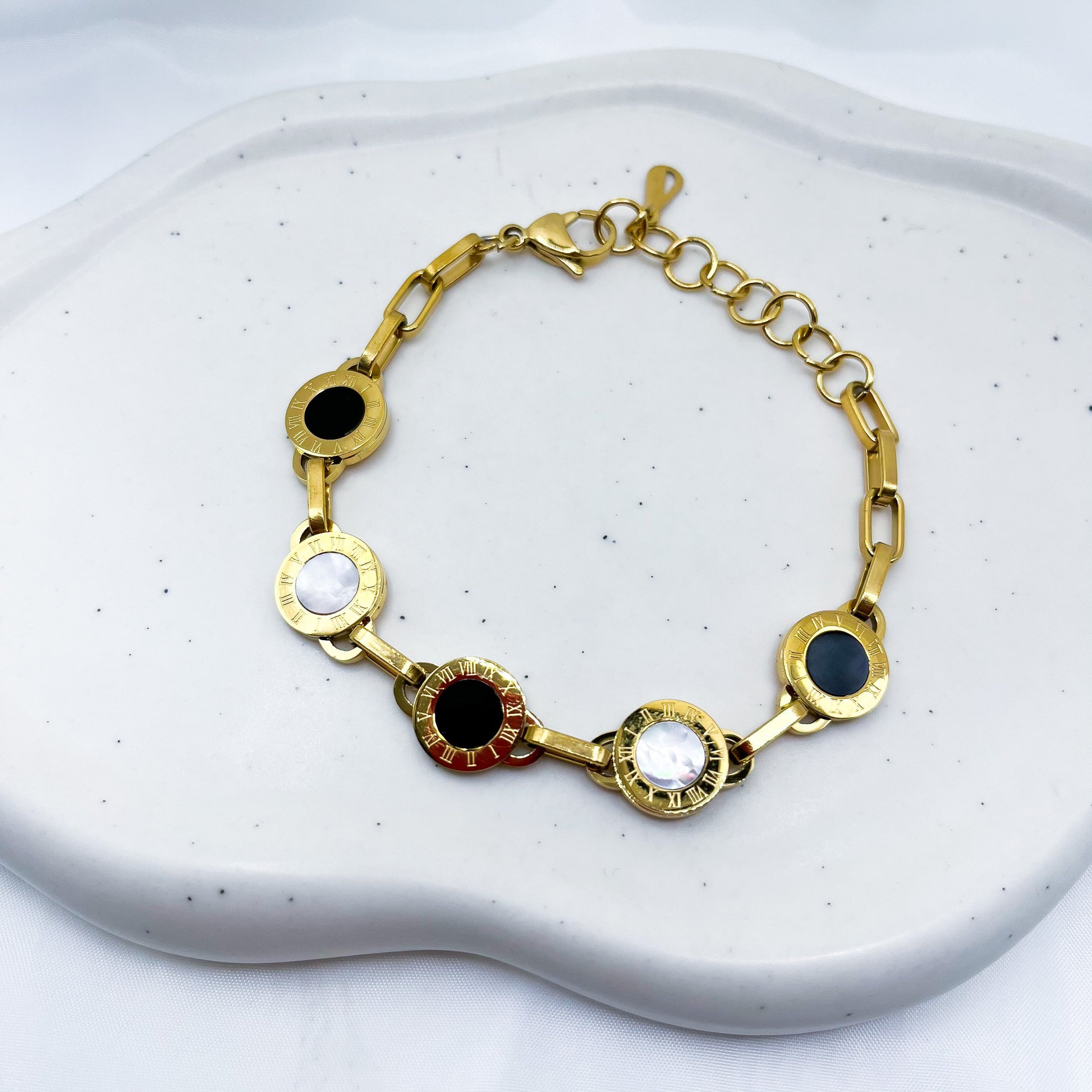 Monochrome Disc Link Bracelet-Dazzledvenus